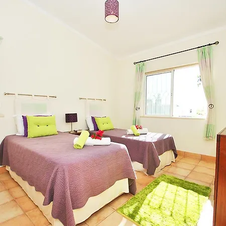 Villa 7j Quinta Dos Alamos By Algarve Vacation *